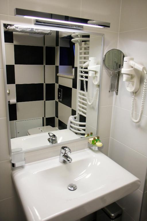 Hotel Anna Junior Zsilvásárhely Szoba fotó