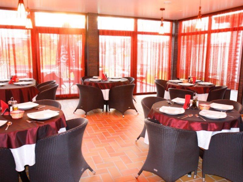 Hotel Anna Junior Zsilvásárhely Kültér fotó