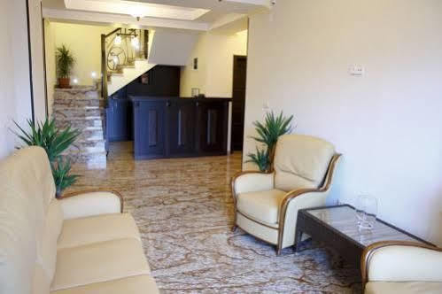 Hotel Anna Junior Zsilvásárhely Kültér fotó