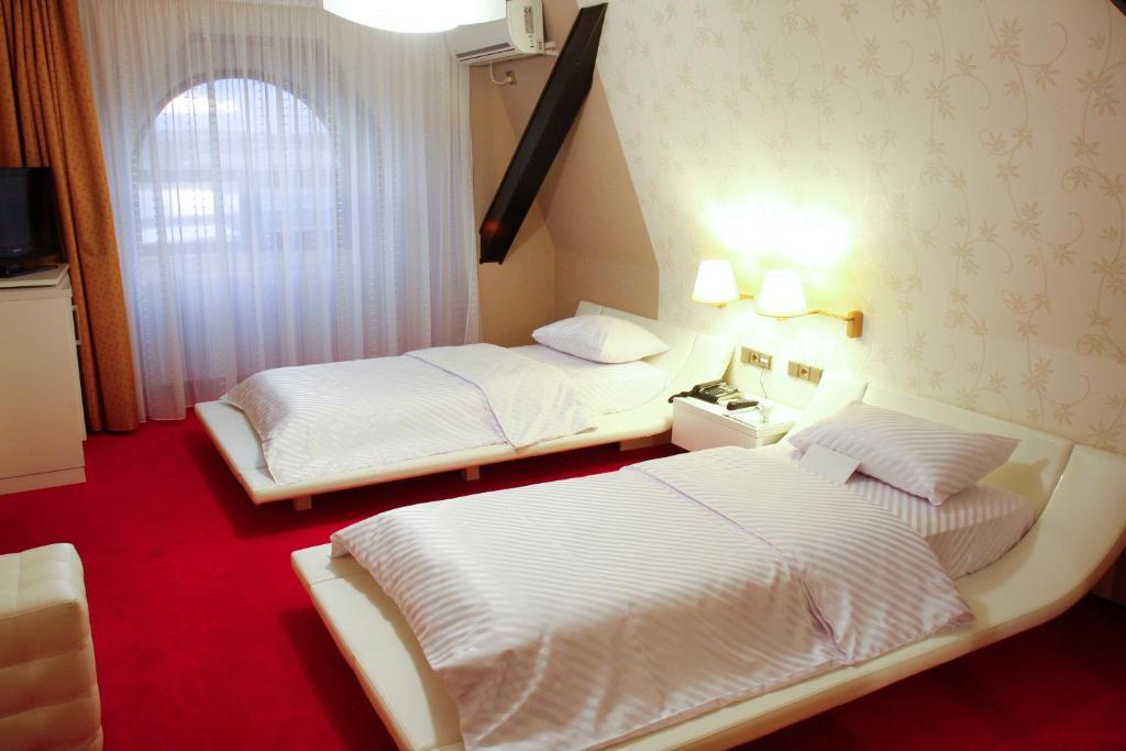 Hotel Anna Junior Zsilvásárhely Szoba fotó