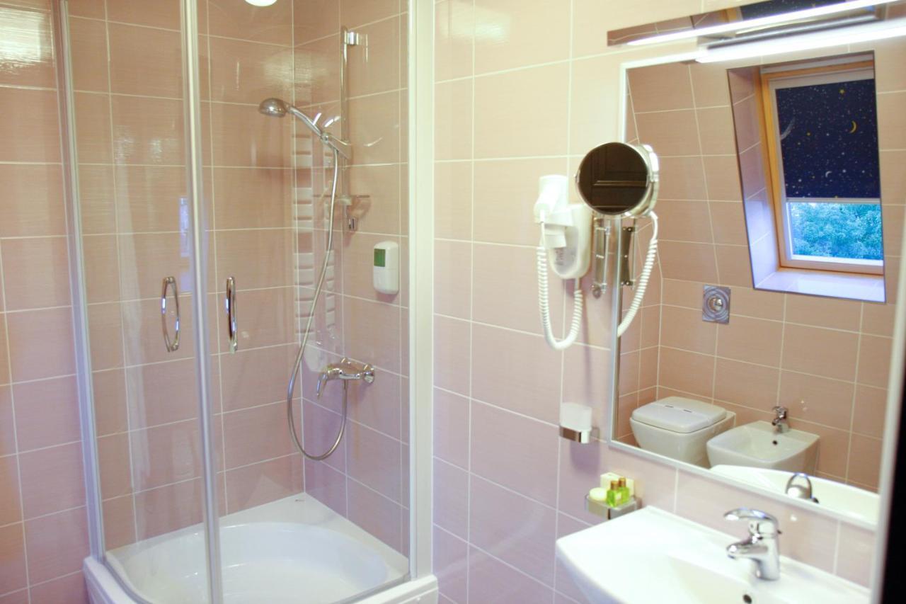 Hotel Anna Junior Zsilvásárhely Kültér fotó